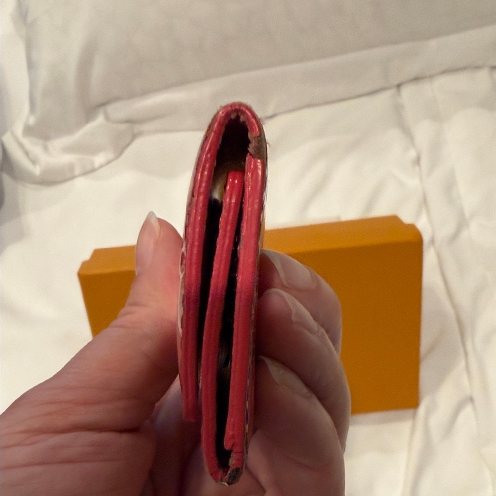 Louis Vuitton Red Monogram Vernis 4-Key Holder - Picture 4 of 5